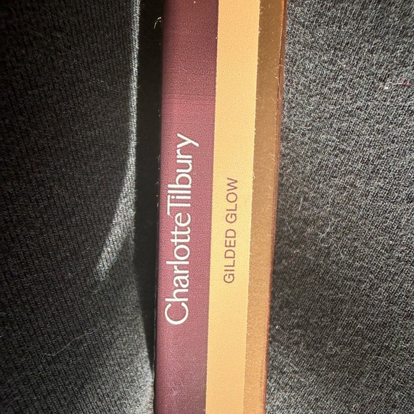 Charlotte Tilbury Glow Glide Highlighter -Gilded Glow - Picture 4 of 5